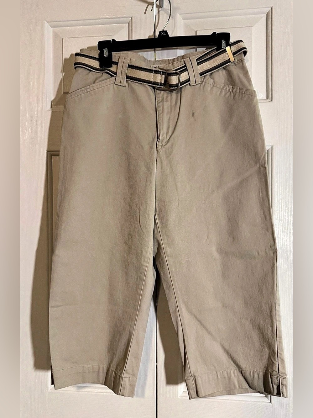 Lee Just Below The Waist Capri Pants Beige Size 10